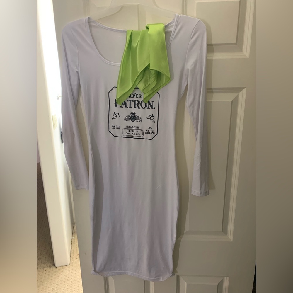 Medium Patrón costume with wild rag